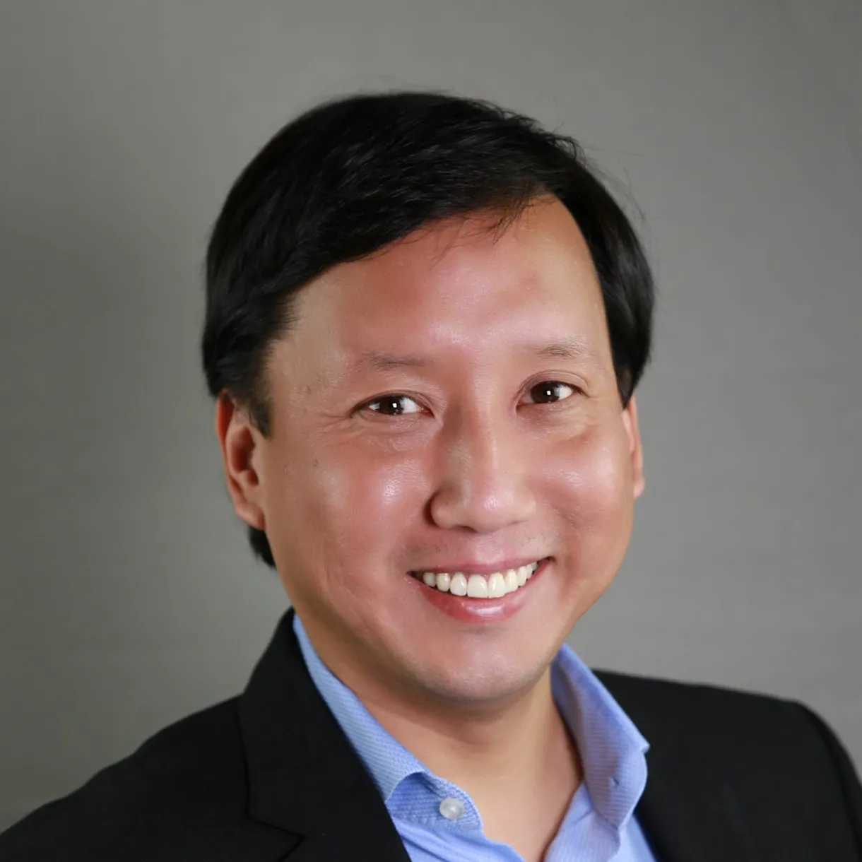 <p>University of Massachusetts at Amherst, 2015 (MBA)</p>