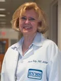 <p>MSW: 1995<br>East Carolina University, Greenville, NC</p>