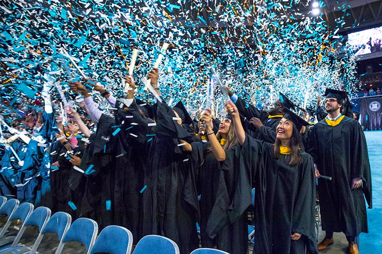 2019 Commencement 800x533